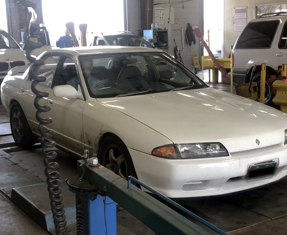 How to Legally Register a Nissan Skyline in Denver, Colorado